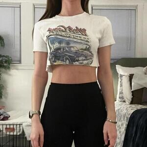 Brandy Melville Graphic Cropped Tee